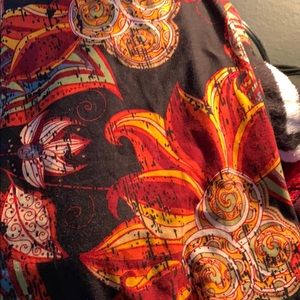 Lularoe tc leggings euc kinda looks like Mickey